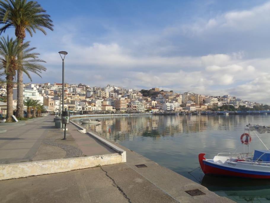 Seashell Apartment Sea View, Castle View 200Metres From The Beach سيتيا المظهر الخارجي الصورة